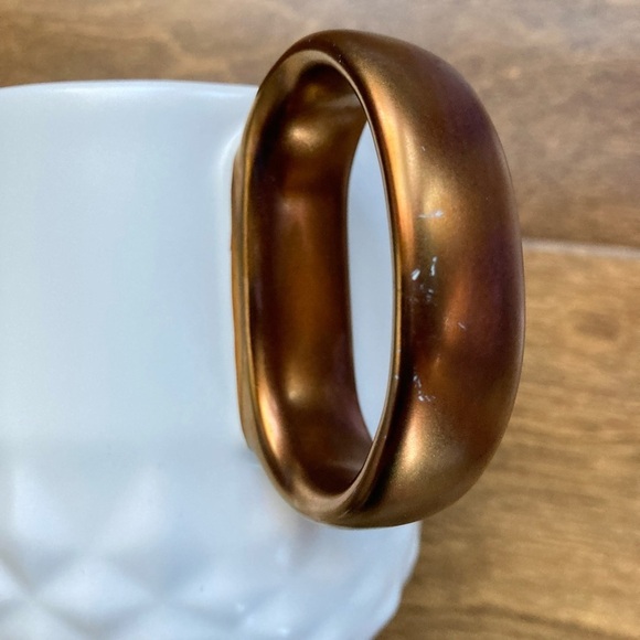 STARBUCKS Pair of (2) White Geometric 12 Oz Bronze Colored Handle Coffee Mugs - Picture 7 of 8